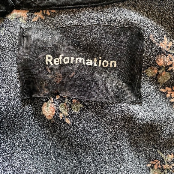 Reformation Rosetti Dress. 🌹 - Picture 14 of 14